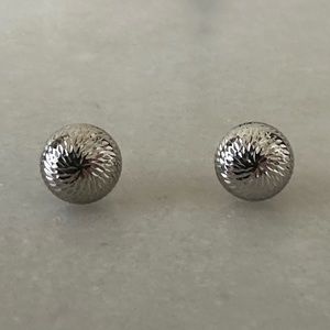 10k Solid White Gold Round Hallow Etched Post Earrings